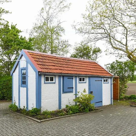 Moewe Im Haus Charlotte Каролинензиль