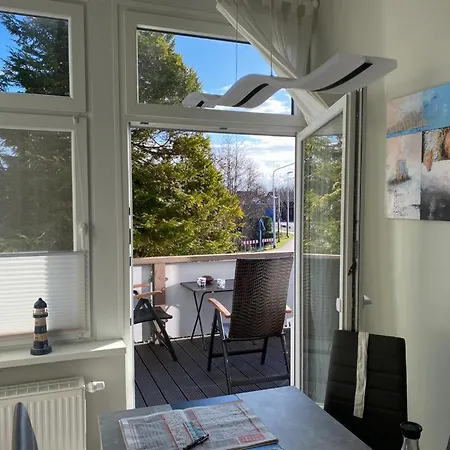 Moewe Im Haus Charlotte Апартаменты *